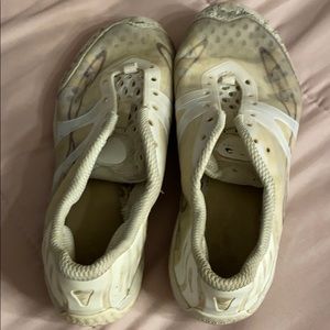 Nfinity cheer shoes size 4.5